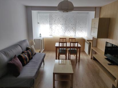 Sala d'estar de Pis de lloguer en  Zaragoza Capital amb Calefacció, Parquet i Moblat