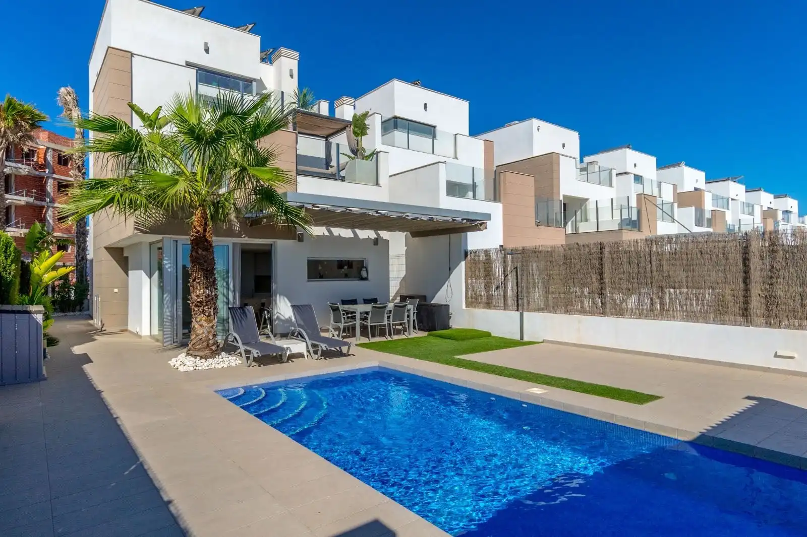 Piscina de Casa o xalet de lloguer en Benijófar amb Aire condicionat, Calefacció i Jardí privat