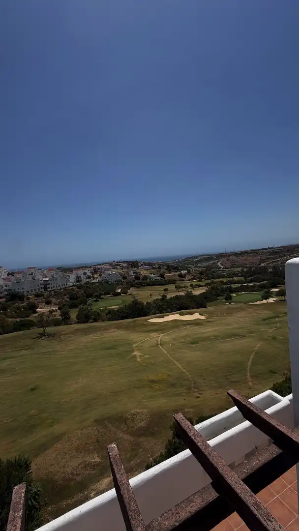Vista exterior de Ático en venta en Estepona con Aire acondicionado, Calefacción y Terraza