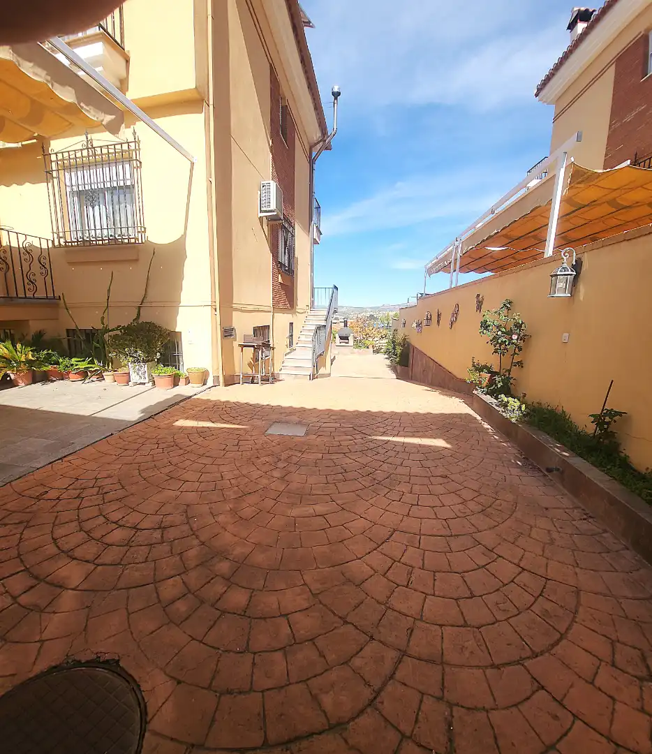 Exterior view of Detached homes for sale in Jun  with Air Conditioner, Heating and Private garden