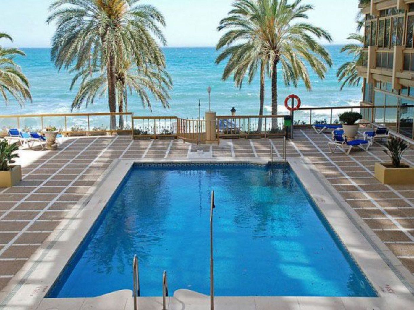 Swimming pool of Flat to rent in Marbella  with Air Conditioner, Terrace and Community pool