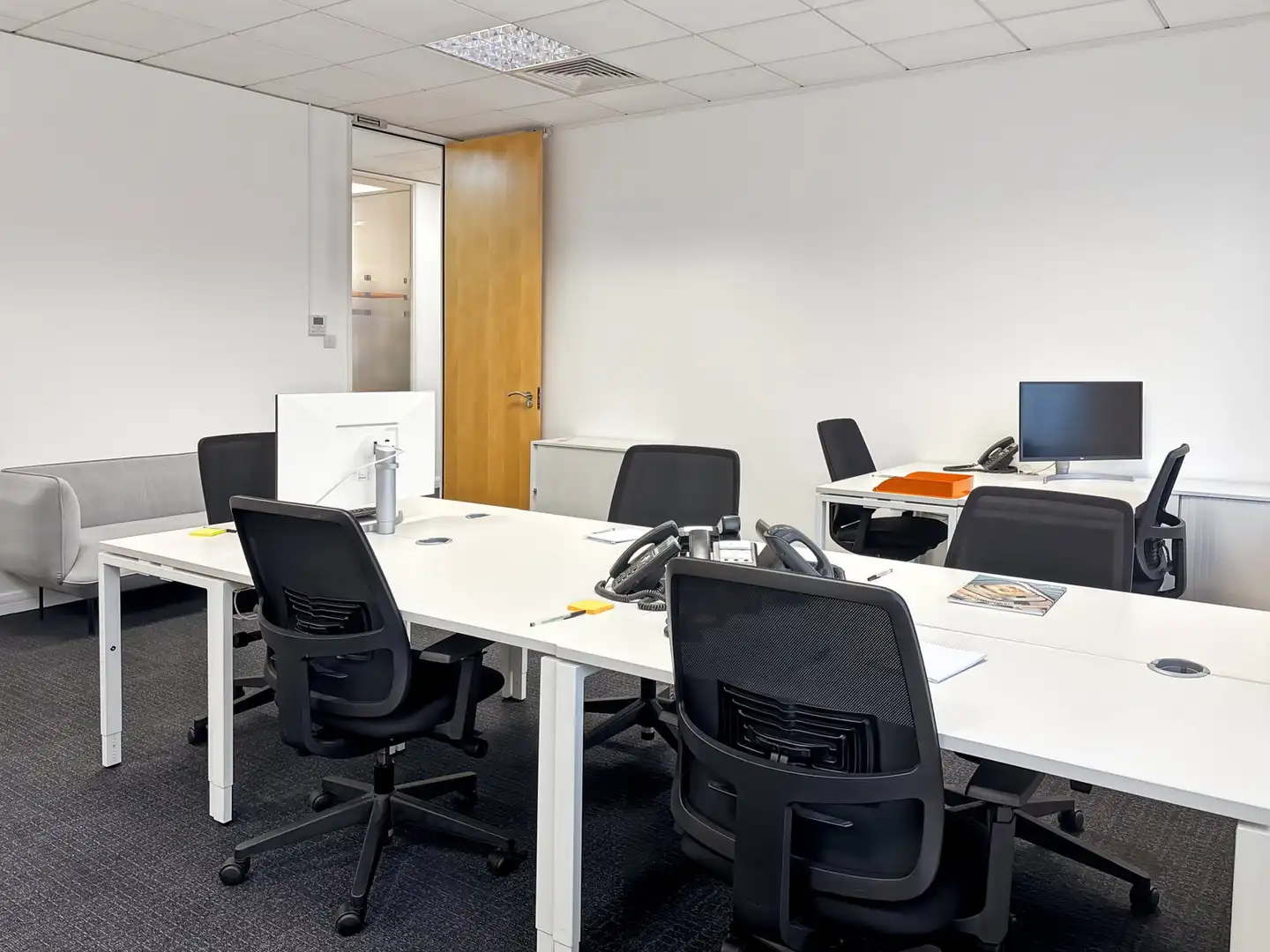 Office space with lift to rent in Carrer La Riera, 17-19 17, imagen 2