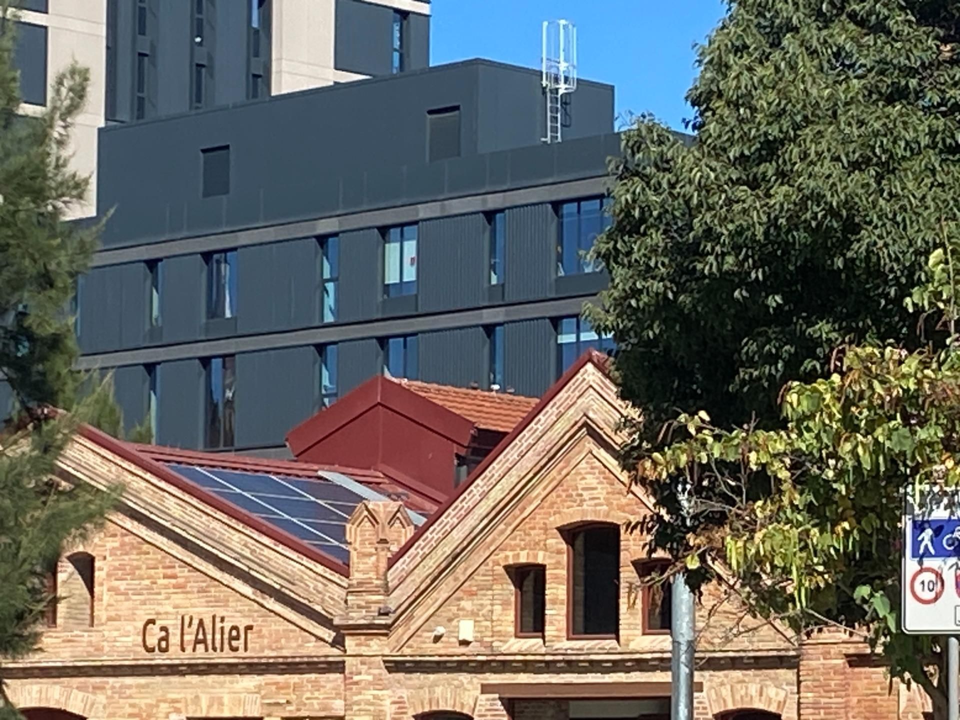 Vista exterior de Local en venta en  Barcelona Capital con Aire acondicionado