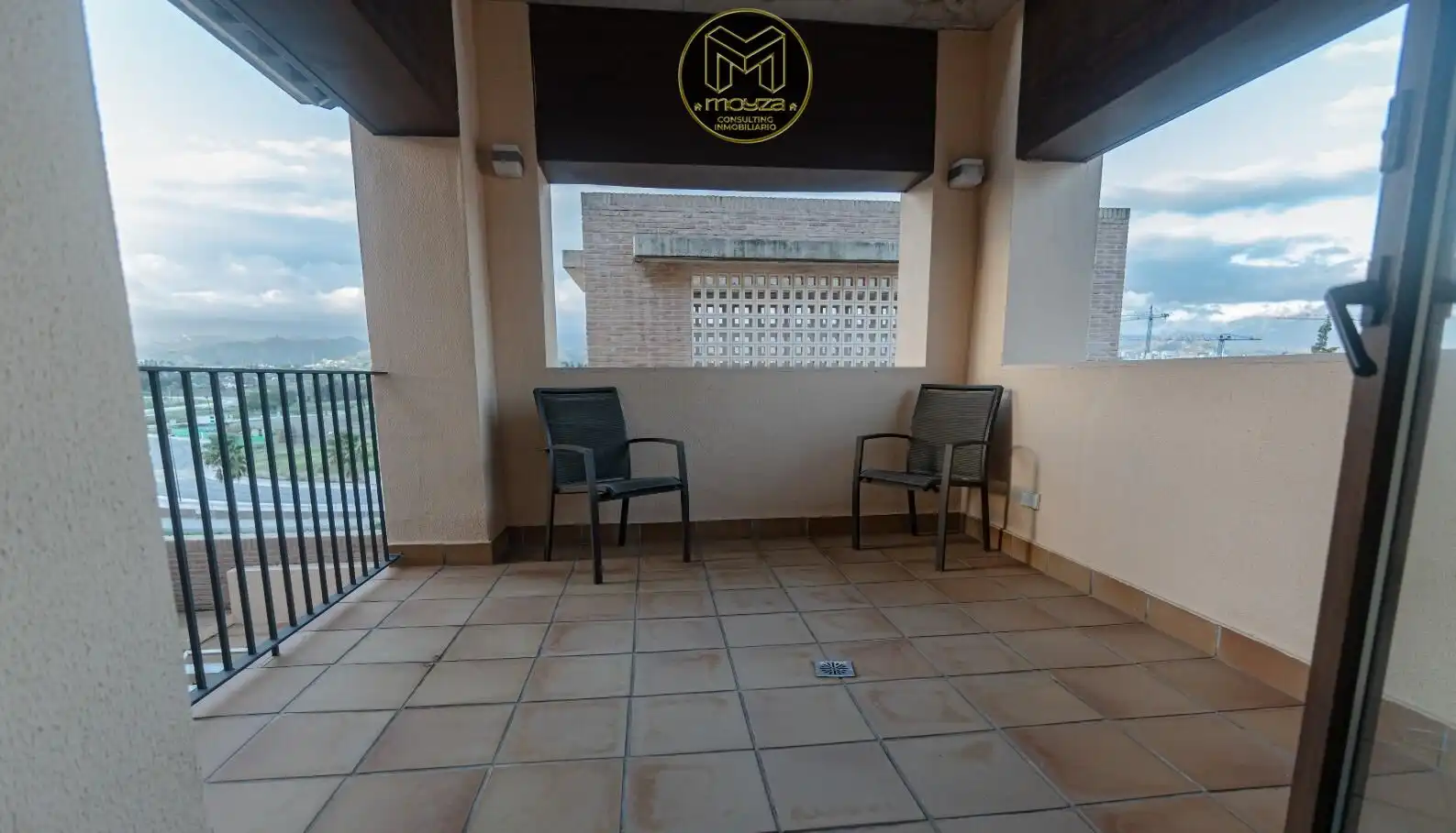 Terrasse von Dachboden zur Miete in Estepona