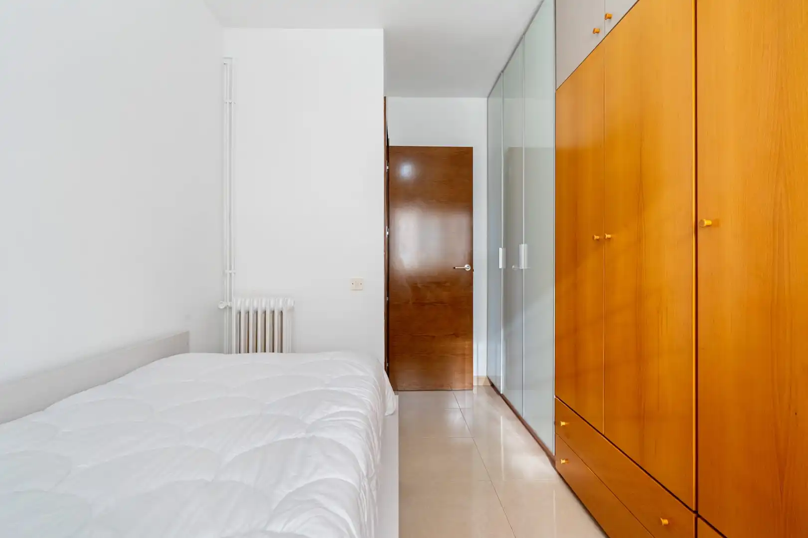 Schlafzimmer von Dachboden zum Verkauf in Reus mit Klimaanlage, Heizung und Terrasse