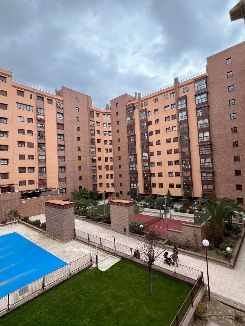 Vista exterior de Pis en venda en  Madrid Capital amb Aire condicionat, Calefacció i Jardí privat