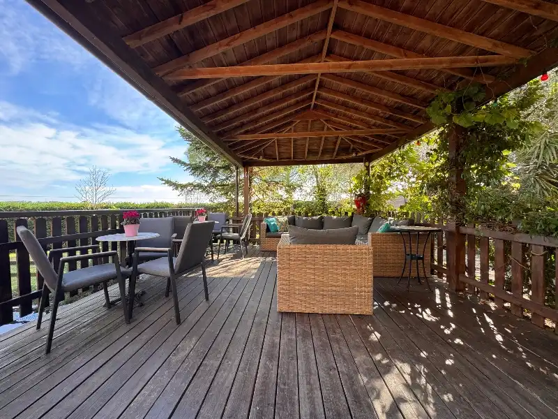 Terraza de Finca rústica en venta en Ullastret con Aire acondicionado, Calefacción y Jardín privado