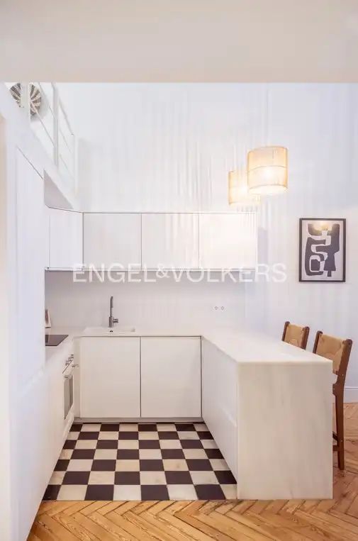Kitchen of Flat for rent in Madrid  with Air Conditioner, Heating and Balcony