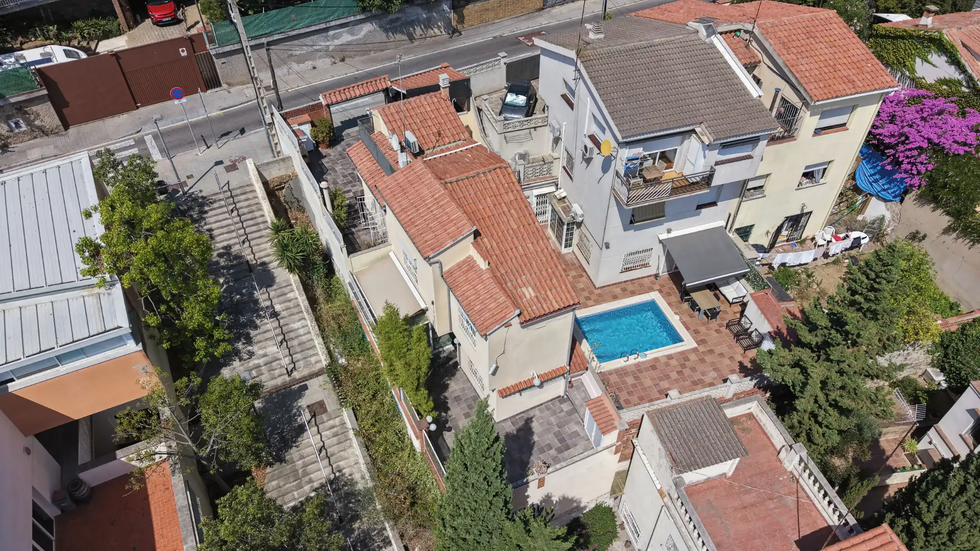 Vista exterior de Casa o xalet en venda en Barcelona amb Aire condicionat, Calefacció i Terrassa