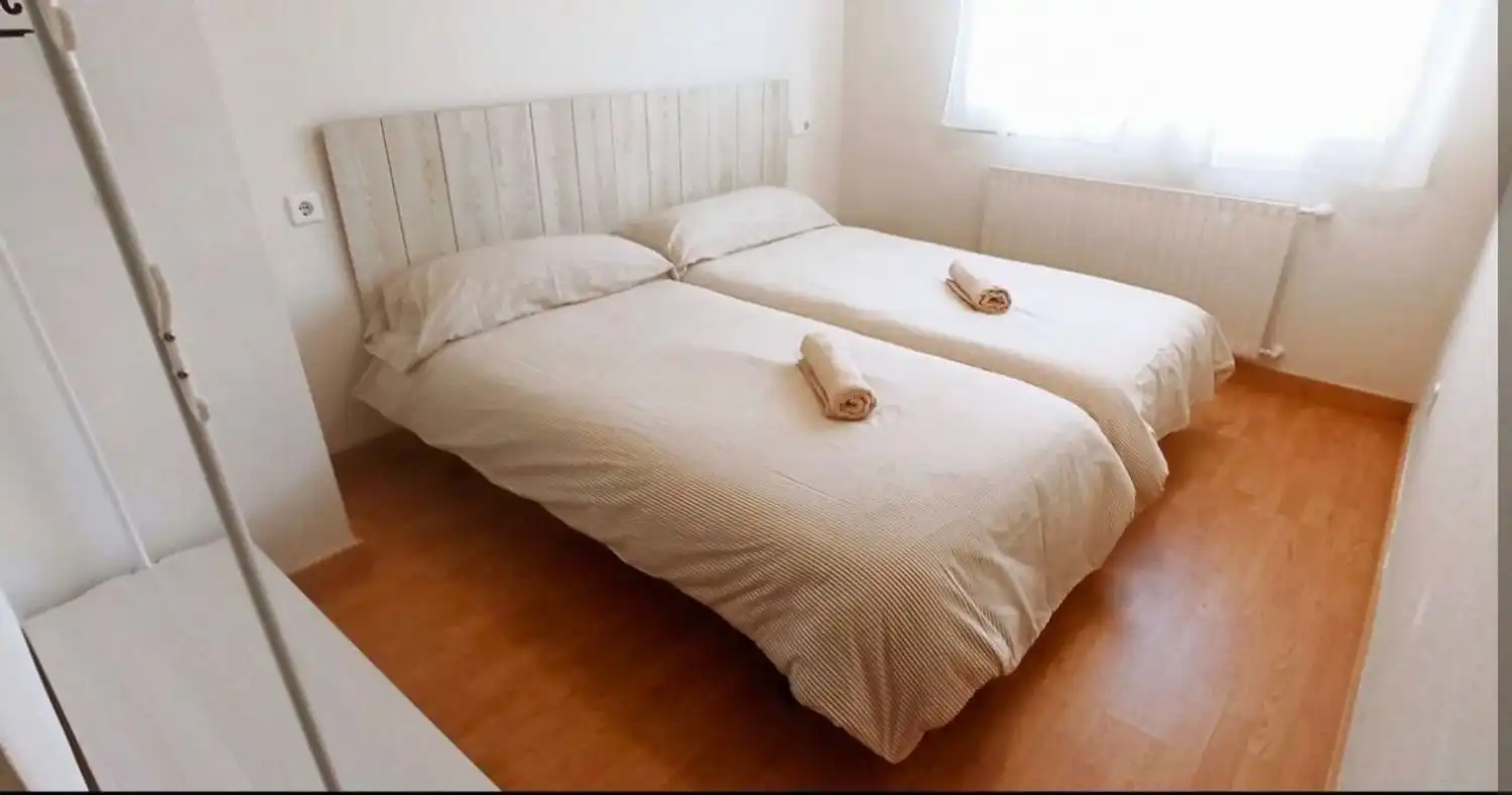 Habitación de Piso en venta en Llanes con Jardín privado, Terraza y Trastero
