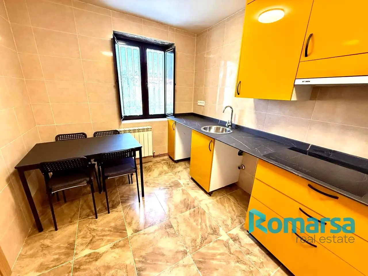 Country homes for rent in Doña Juanita, Gemuño