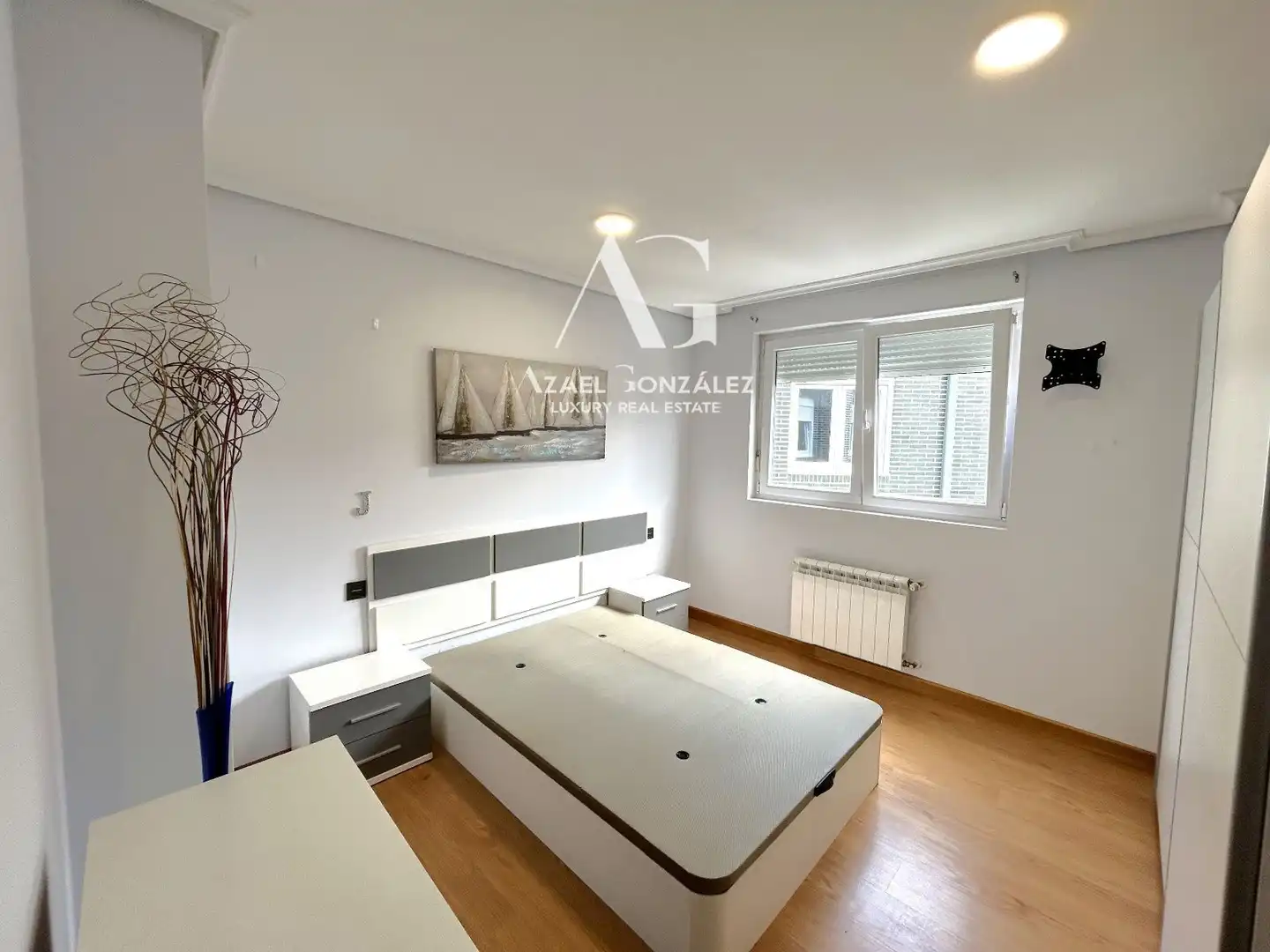 Piso con ascensor en venta en de Viares 5, imagen 2