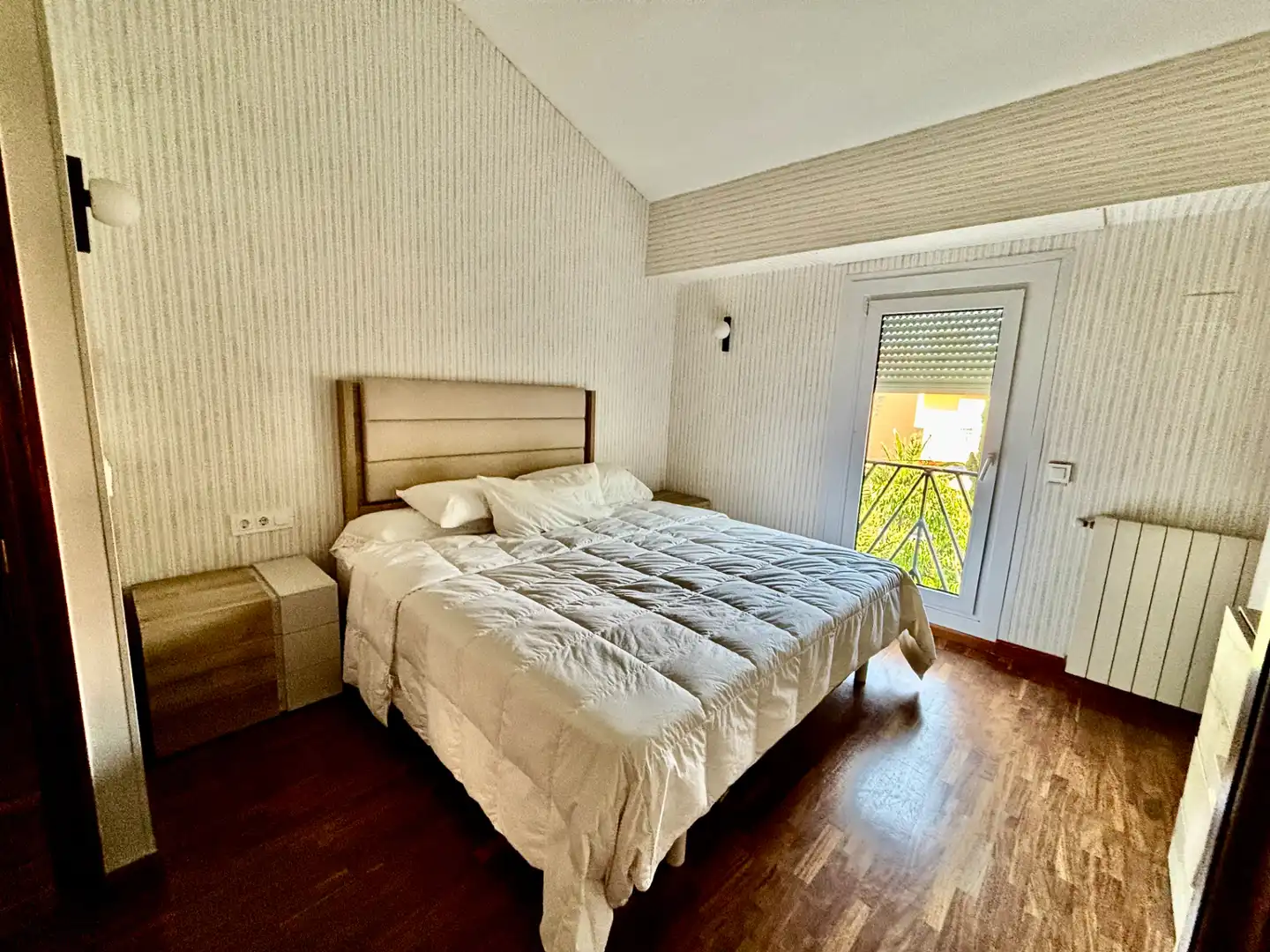 Dormitori de Casa o xalet en venda en Alicante / Alacant amb Aire condicionat, Calefacció i Jardí privat