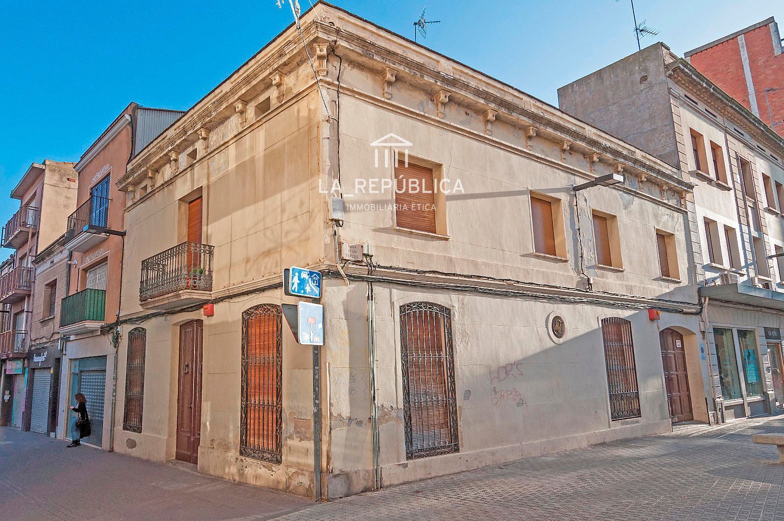 Exterior view of House or chalet for sale in Mataró  with Heating, Terrace and Storage room