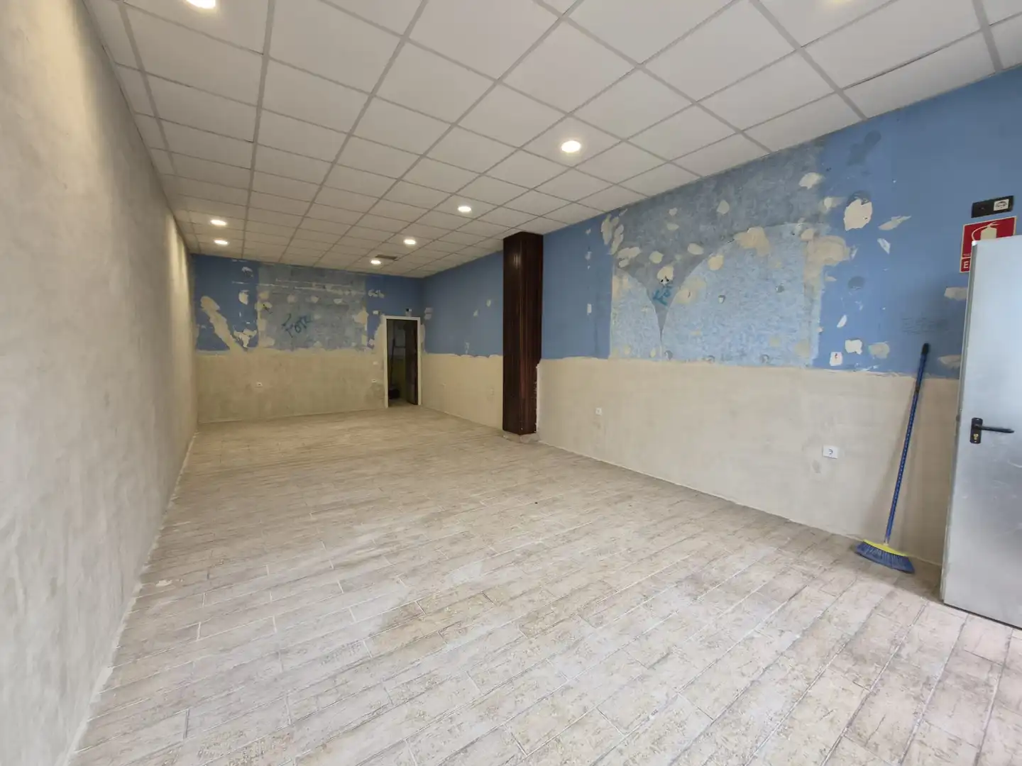 Local comercial de lloguer a Calle Cartaya 6, imagen 4