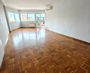 Living room of Flat for sale in Premià de Mar  with Air Conditioner, Heating and Parquet flooring