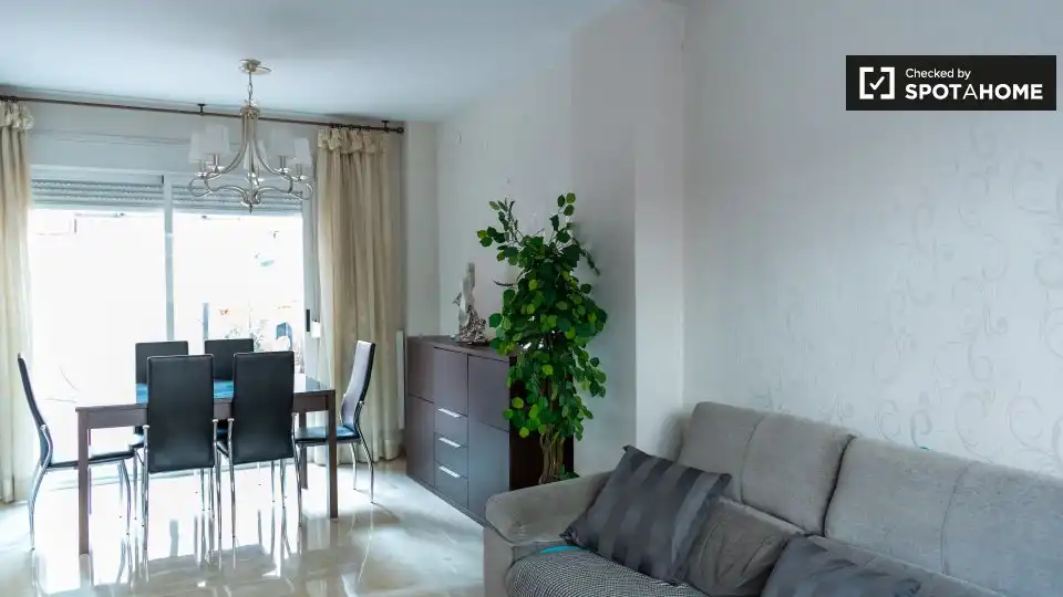 Habitación en Joaquina Eguaras