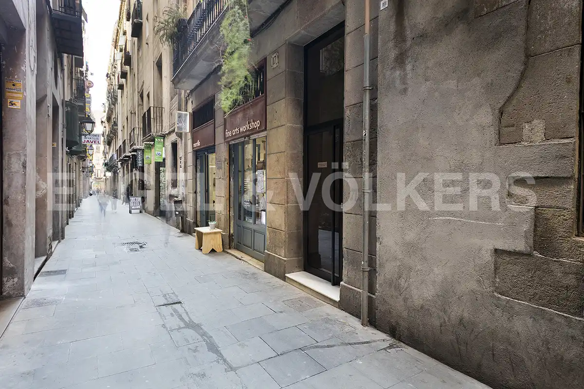 Außenansicht von Wohnung zum Verkauf in Barcelona mit Klimaanlage, Heizung und Möbliert