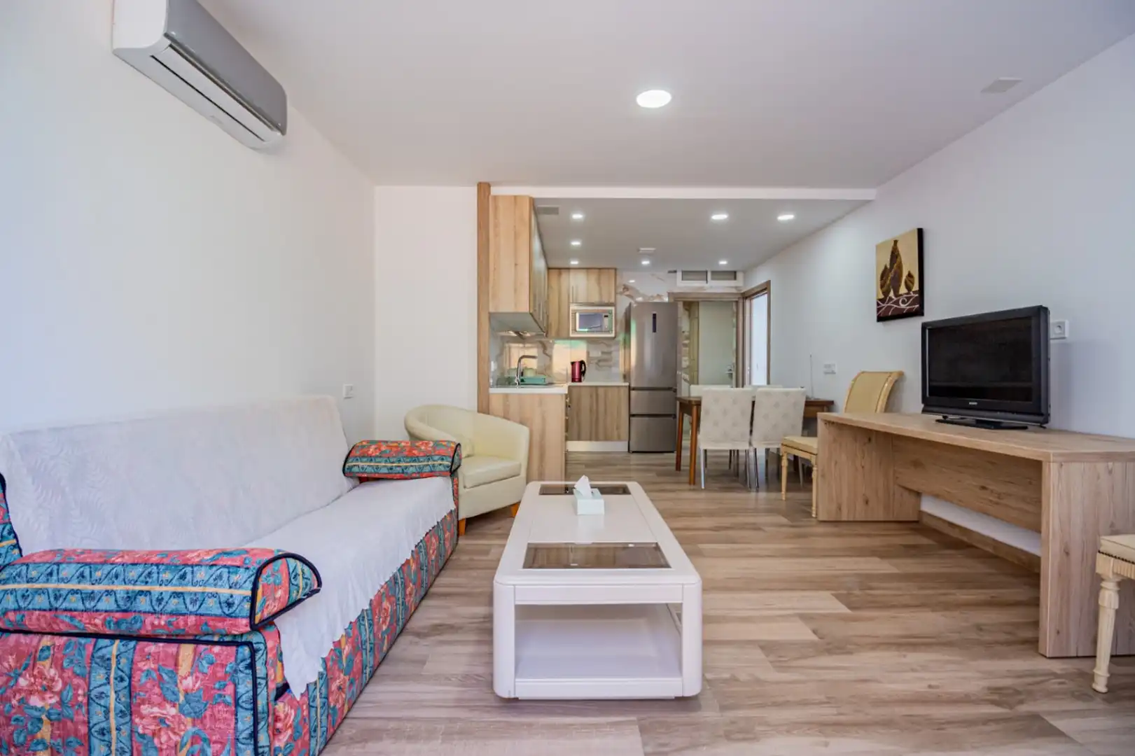 Sala de estar de Casa o chalet en venta en L'Alfàs del Pi con Aire acondicionado, Calefacción y Jardín privado