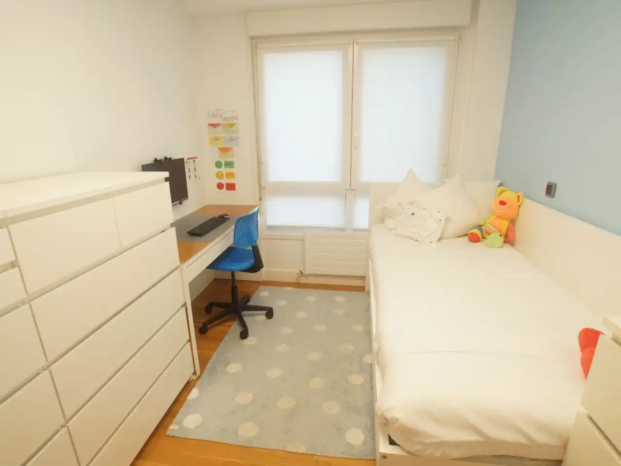 Bedroom of Flat for sale in Deusto