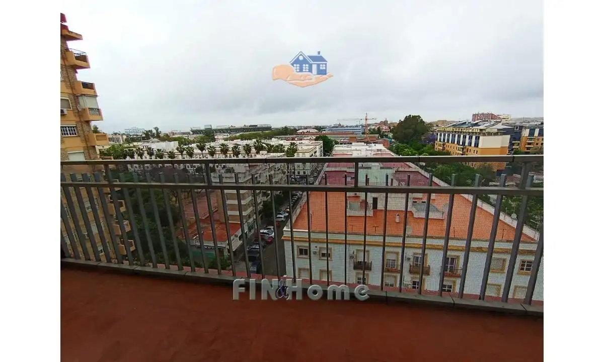 Exterior view of Flat for sale in Sevilla  with Air Conditioner, Heating and Terrace