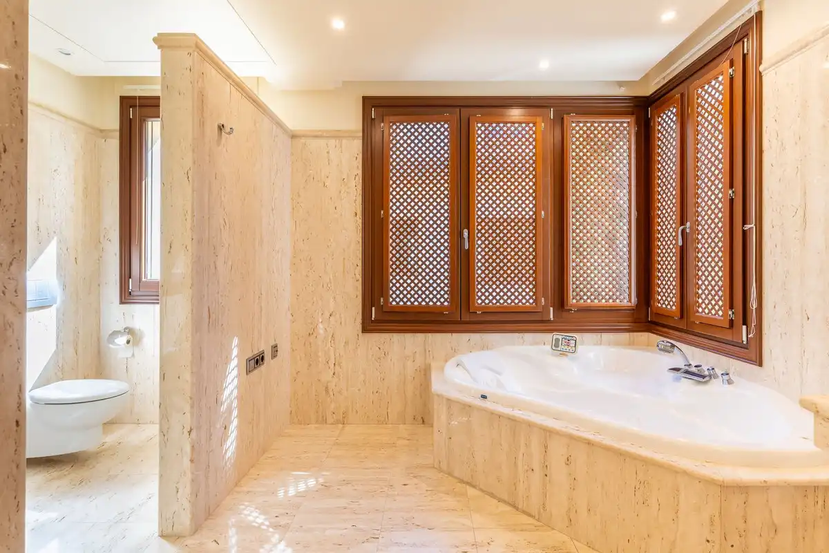 Piso con ascensor en venta en Río Real - Los Monteros, imagen 17