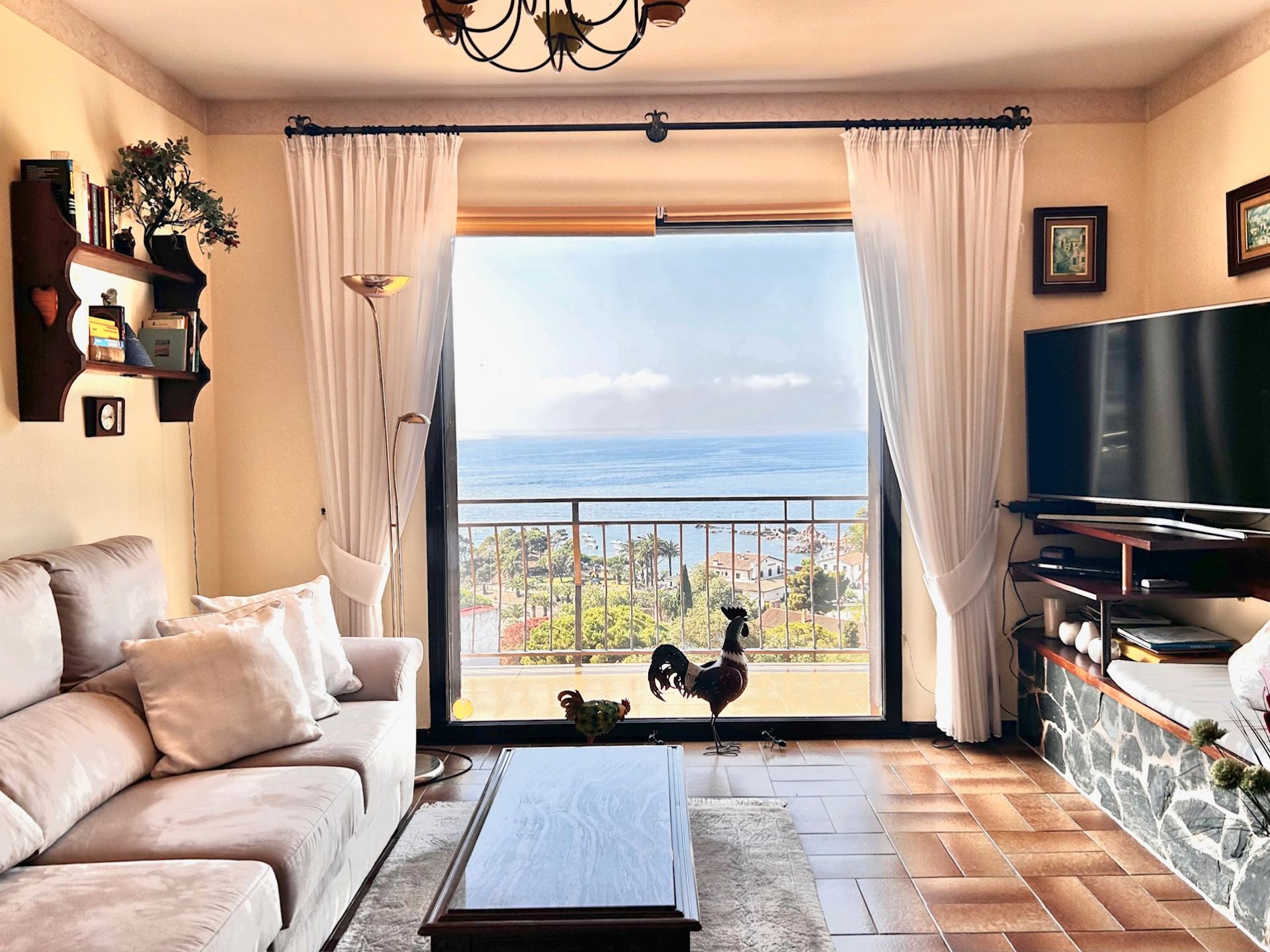 Sala d'estar de Casa o xalet en venda en Santa Cristina d'Aro amb Jardí privat, Terrassa i Traster