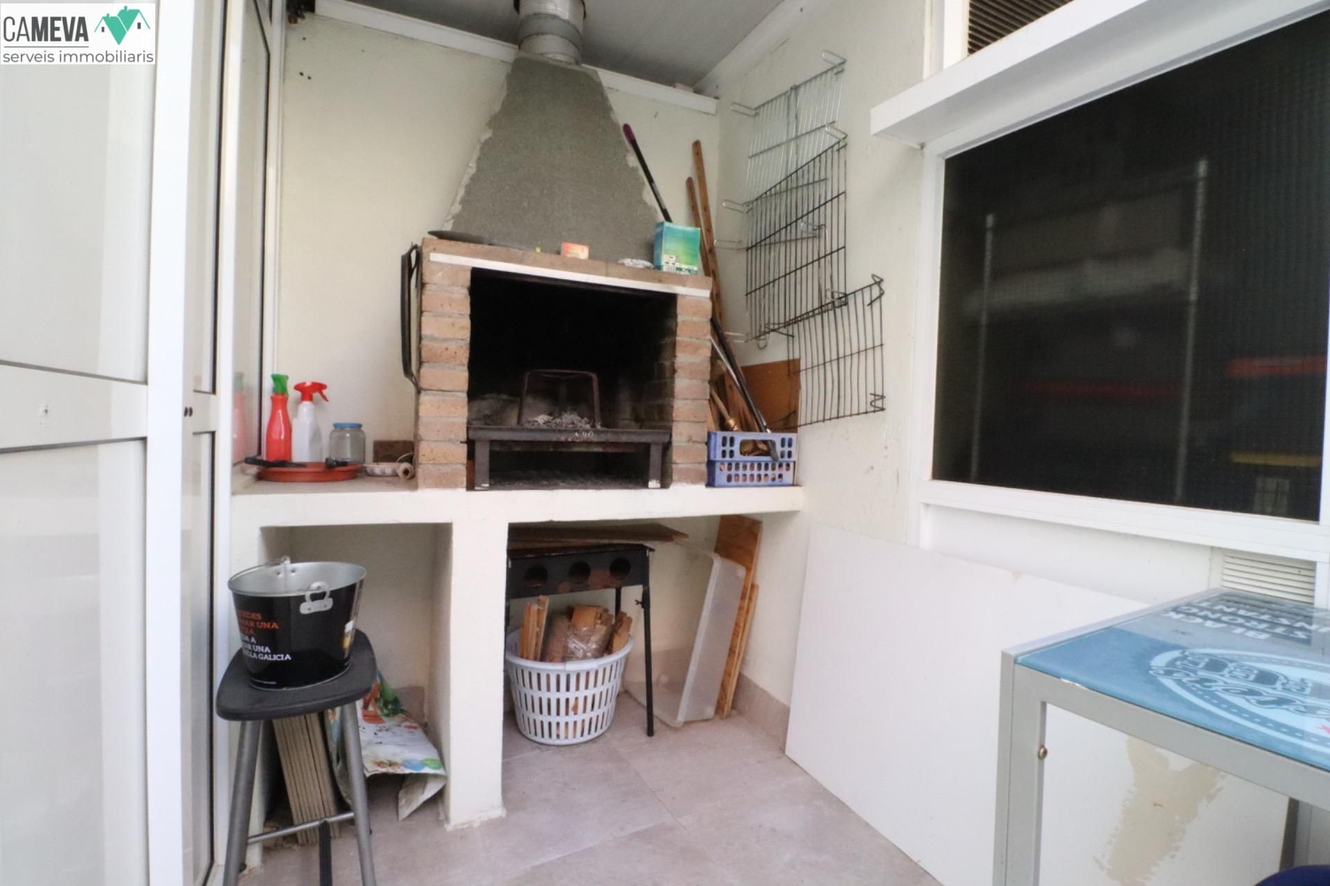 Cuina de Planta baixa en venda en Sabadell amb Aire condicionat, Calefacció i Terrassa