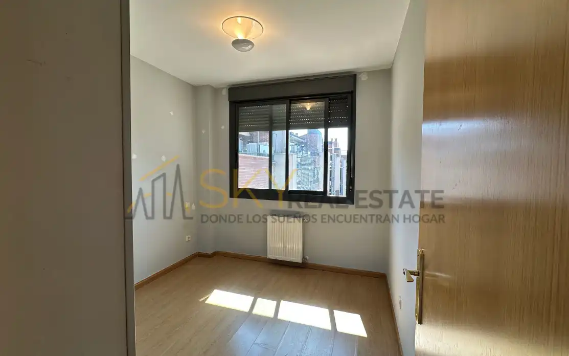 Bedroom of Attic for sale in Madrid  with Air Conditioner, Heating and Terrace