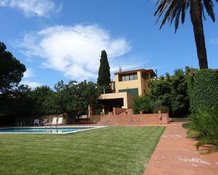 Jardí de Finca rústica en venda en Corçà amb Jardí privat, Traster i Piscina