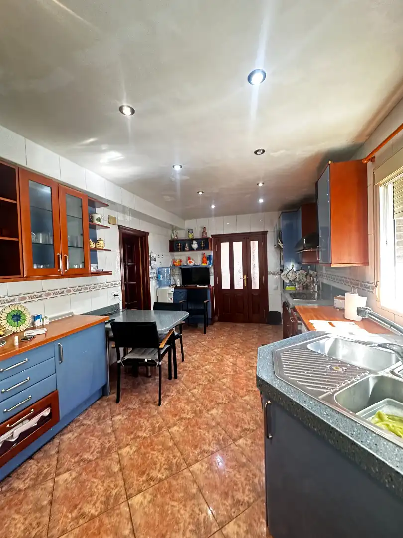 Cocina de Casa o chalet en venta en Las Rozas de Madrid con Aire acondicionado, Calefacción y Jardín privado
