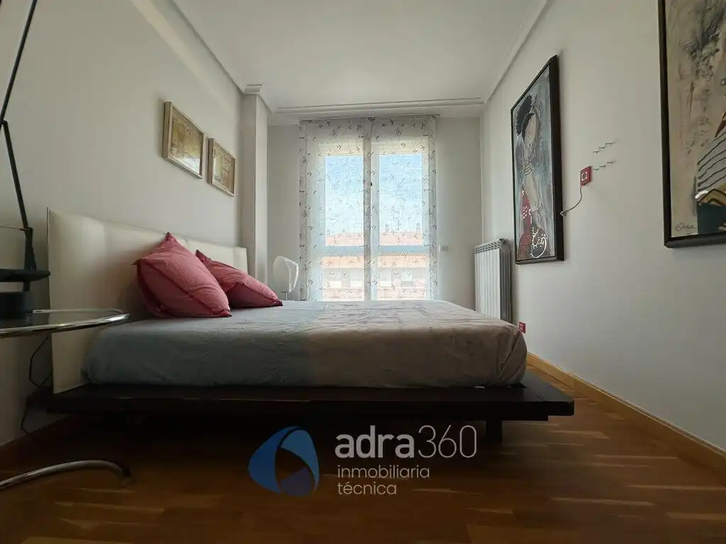 Flat for rent in Estambrera, Cascajos - Piqueras