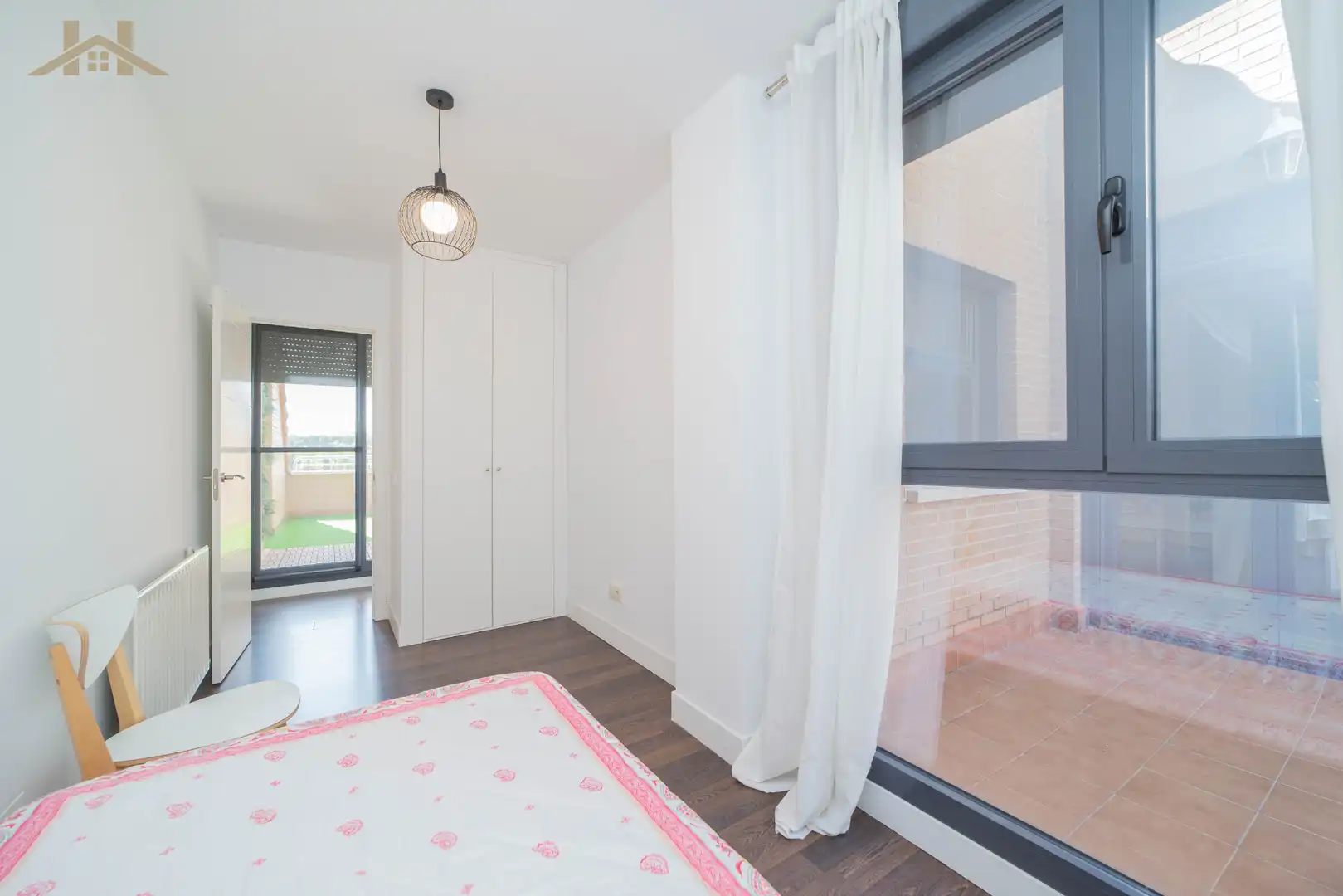 Bedroom of Attic for sale in Boadilla del Monte  with Air Conditioner, Heating and Private garden