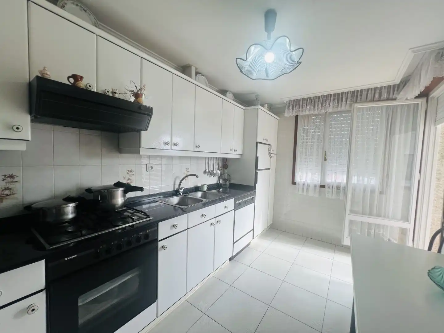 Küche von Wohnung zum Verkauf in Colindres mit Heizung, Terrasse und Abstellraum