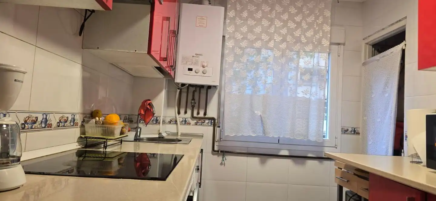 Kitchen of Flat for sale in Madrid