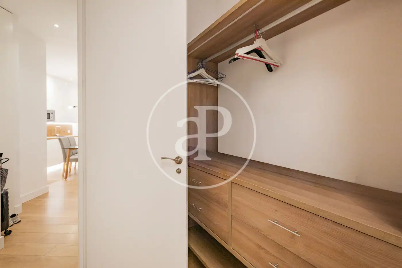 Flat for rent in Madrid  with Air Conditioner, Heating and Furnished
