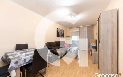 Living room of Flat for sale in Sant Vicenç Dels Horts  with Air Conditioner, Heating and TV