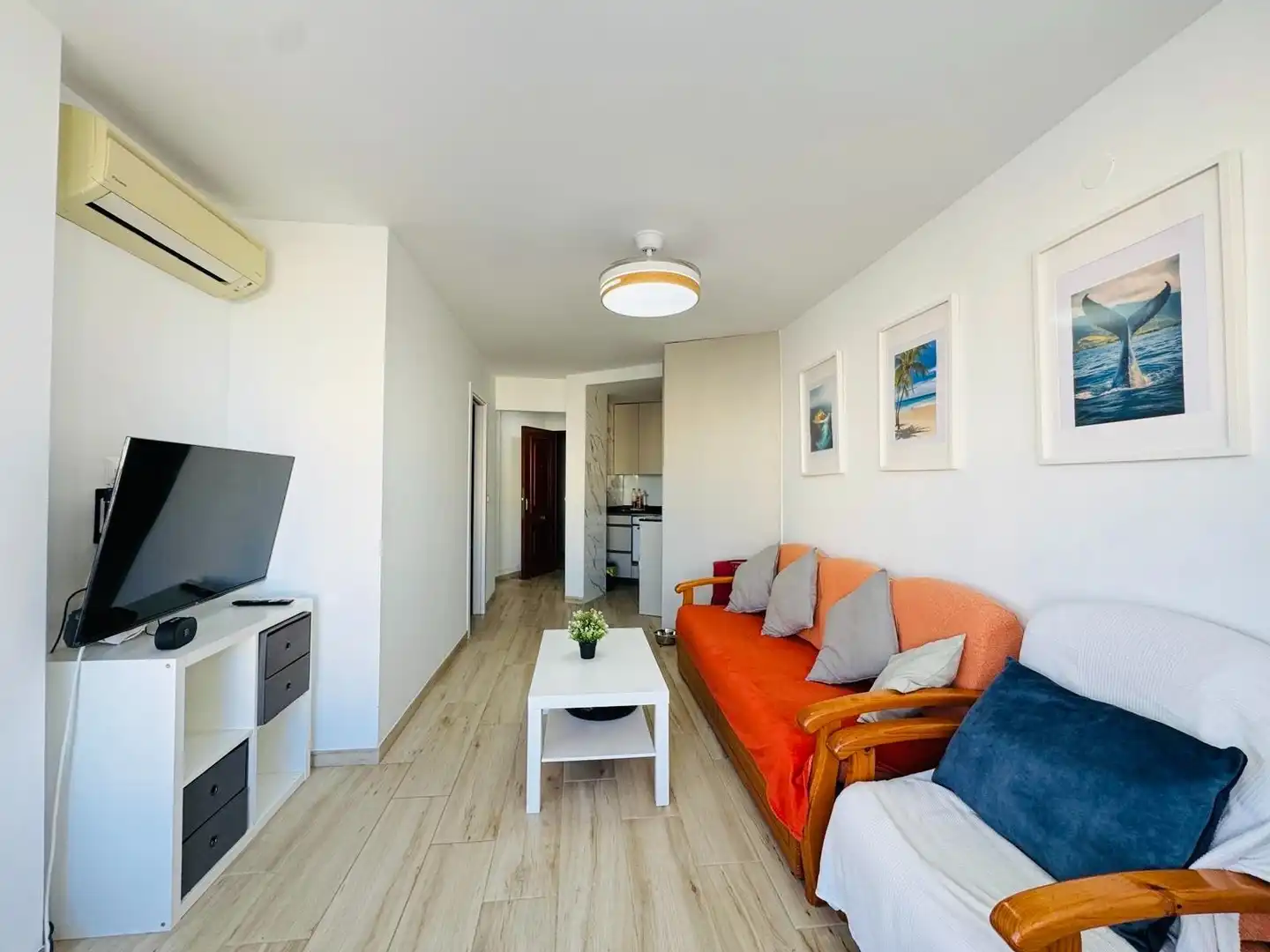Sala de estar de Estudio en venta en Torrox con Aire acondicionado y Piscina comunitaria