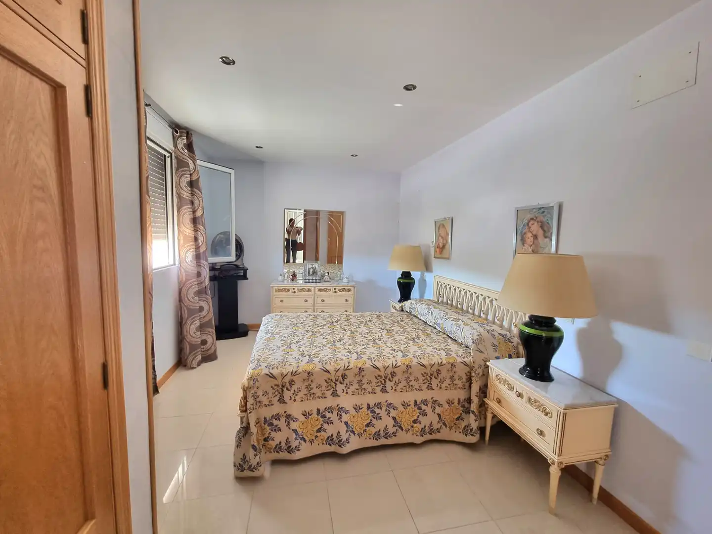 Dormitori de Casa o xalet en venda en Escalona amb Aire condicionat, Jardí privat i Traster