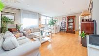 Living room of Flat for sale in Tres Cantos  with Air Conditioner, Heating and Furnished