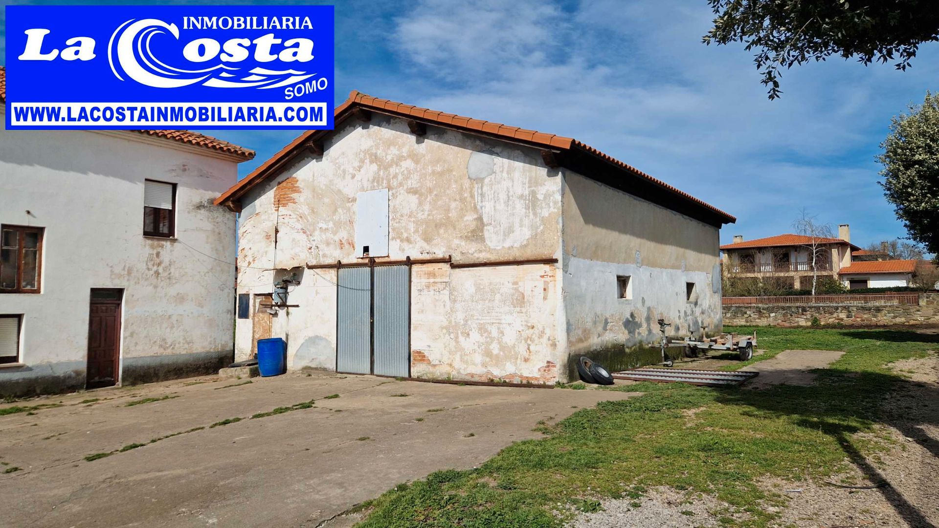 Exterior view of Industrial buildings for sale in Ribamontán al Mar