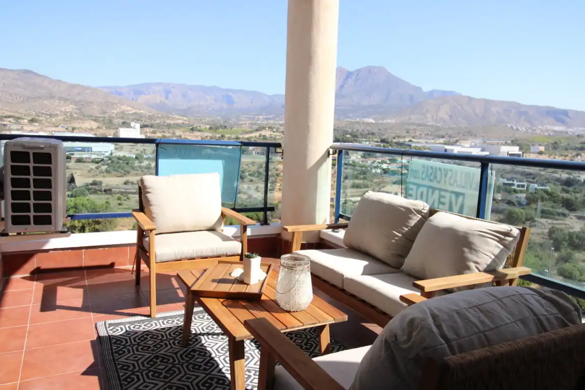 Terrasse von Wohnung zum Verkauf in Villajoyosa / La Vila Joiosa mit Klimaanlage, Terrasse und Abstellraum