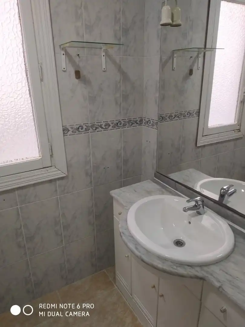 Badezimmer von Wohnung zur Miete in Alicante / Alacant mit Möbliert
