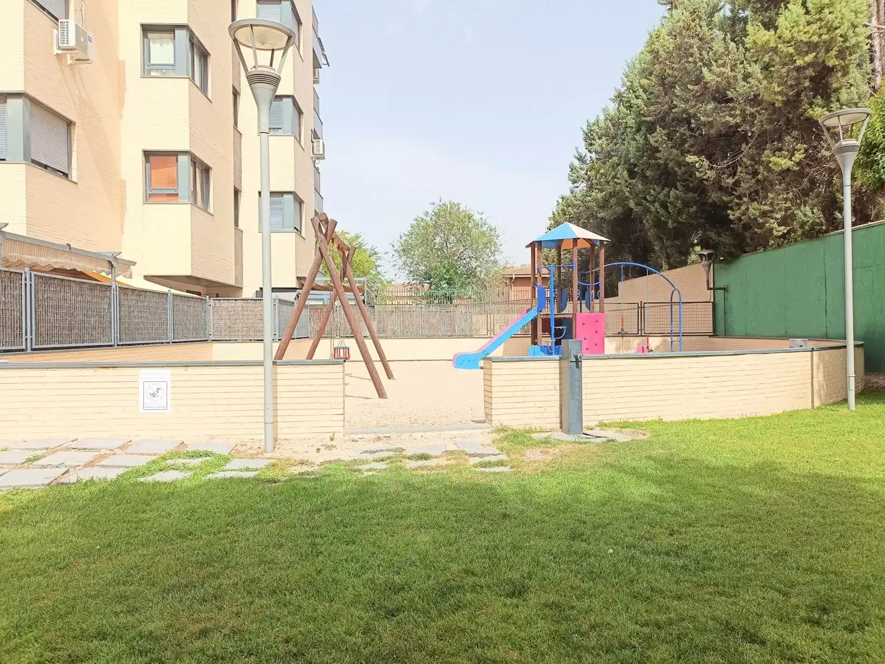 Parkplatz von Wohnung zur Miete in Valdemoro mit Klimaanlage, Heizung und Möbliert