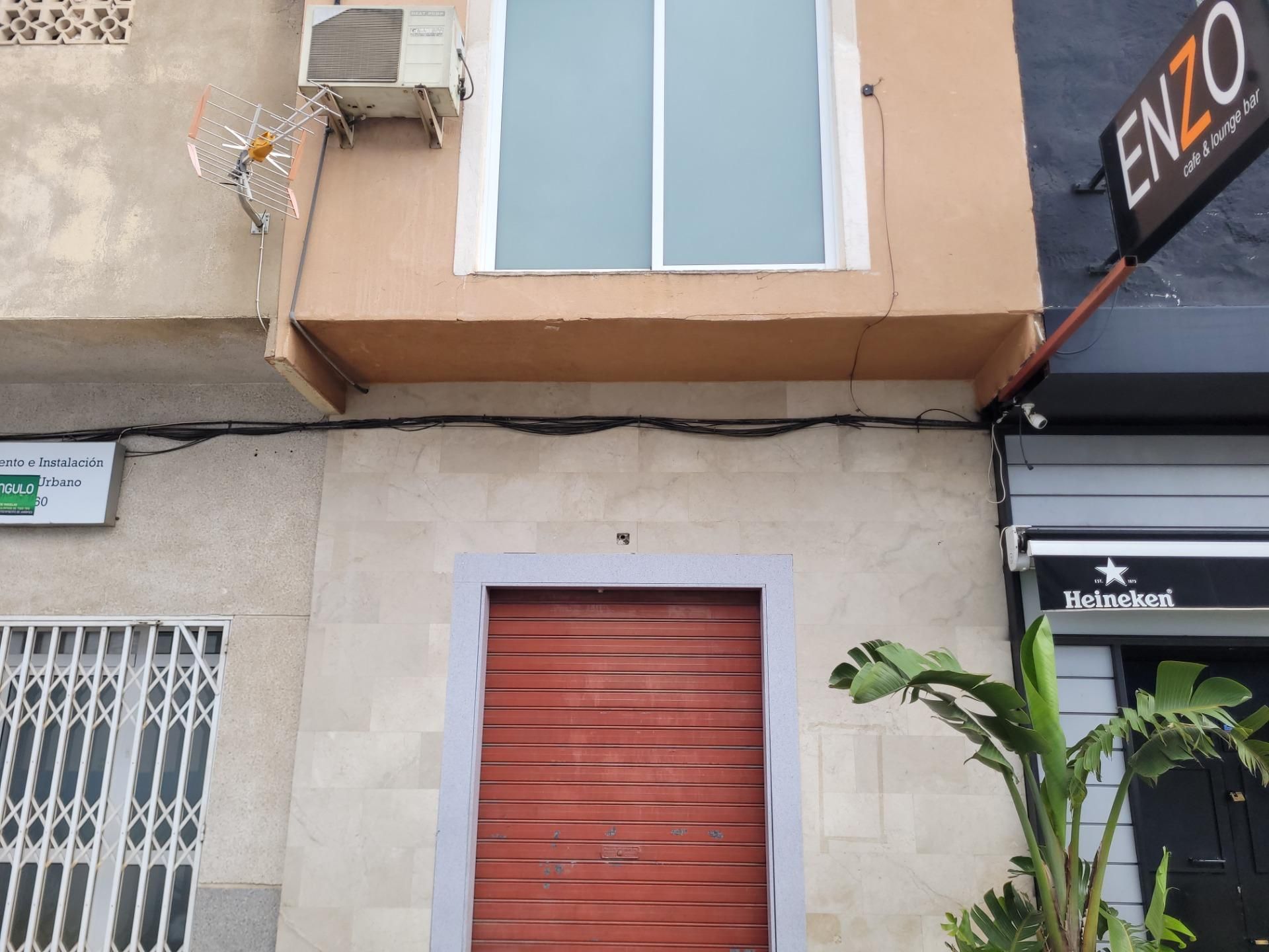 Vista exterior de Local en venta en  Murcia Capital