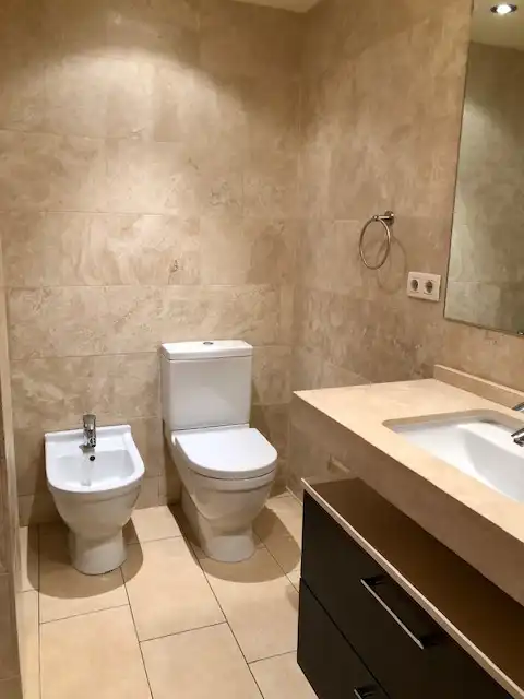 Baño de Dúplex de alquiler en Les Franqueses del Vallès con Aire acondicionado, Calefacción y Horno