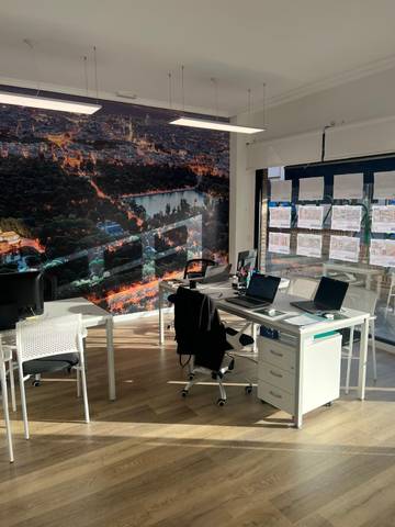 Local comercial en Alquiler en Calle Ramón Gómez de la Serna en Peñagrande