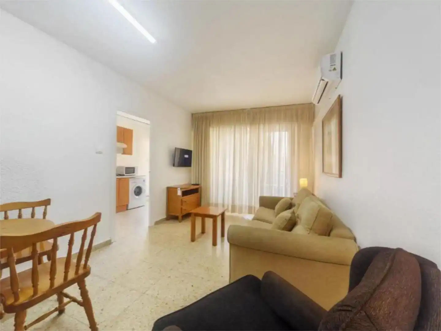 Wohnzimmer von Wohnungen zur Miete in Benidorm mit Klimaanlage und Balkon