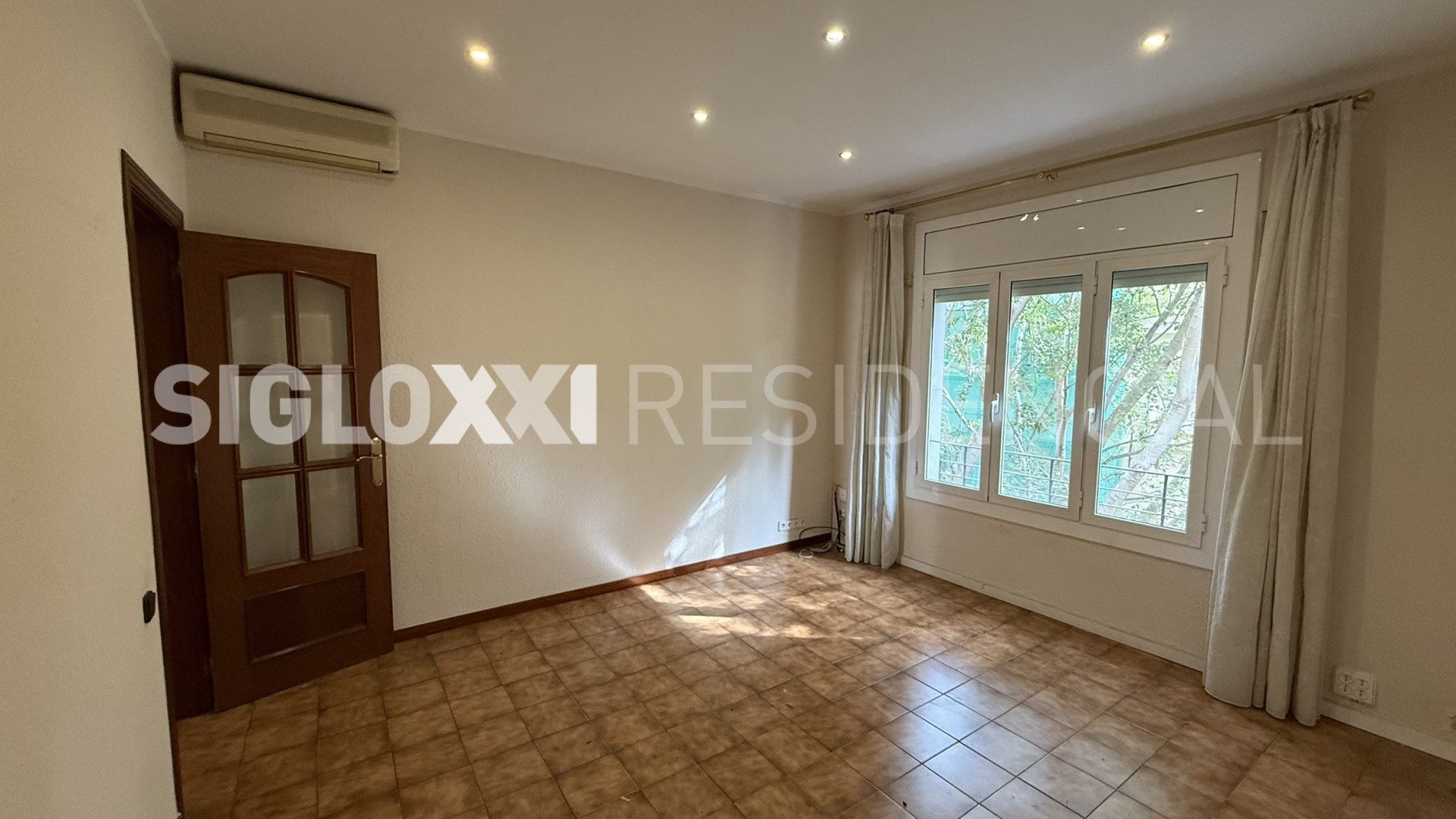 Flat for sale in RECTOR TRIADO, Hostafrancs, Sants - Montjuïc