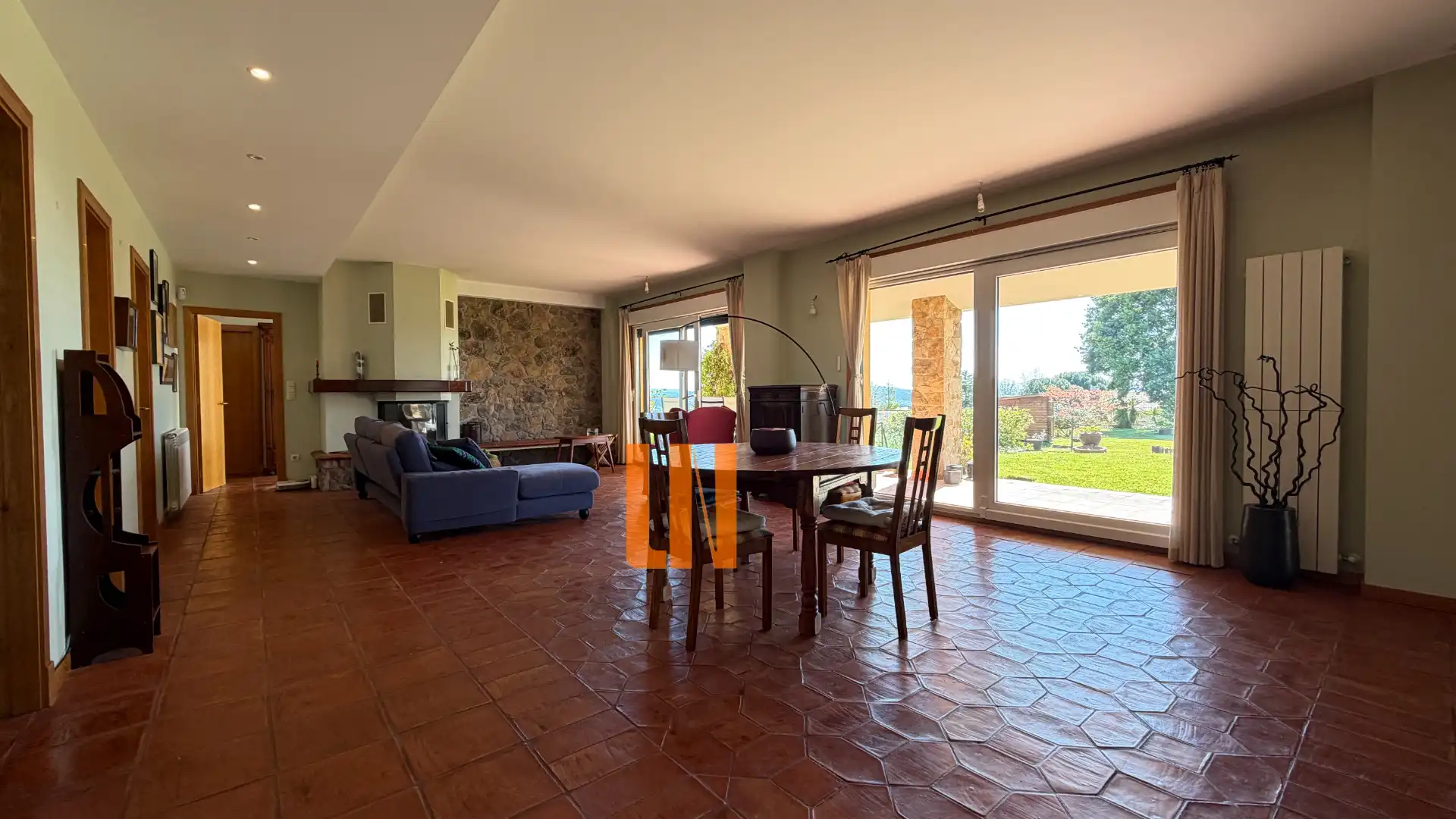 Living room of Houses for sale in Miño  with Heating, Private garden and Parquet flooring